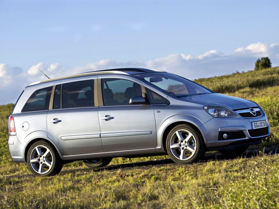  Opel Zafira 2.0 Turbo 2005 года  (фото 28 из 30)